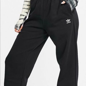 Adidas Original essential Sweatpants | SM